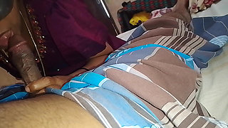 Delhi Nurse Puts Her Husband's Penis in Her Mouth and Pleasures Him