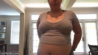 Fatty tries on old clothes
