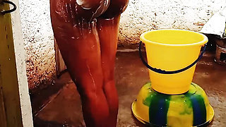 Outdoor Bathing My Pregnant Girlfriend in Dirty Environment