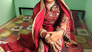 Desi Indian suhagraat sex video MMS, Beautiful indian bride first night Sex hindi Xxxx