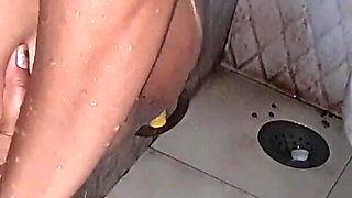 Viral Video of Sister-in-law Taking Bath in Bathroom