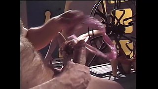 Große Titten - Horny Slutty Girls Retro Porn Perverted Movie
