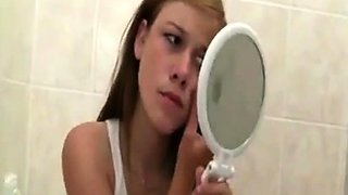 Teen masturbating in the toilet
