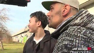 La caja del sexo: Big Ass, Small Tits  Public Porn