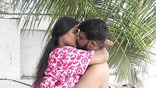 New Tamil Girl Was Weeping in the Field of People Without Recognition, Then Brought It to the House and Fucked