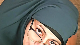 POV Sucking BBC Dildo Mia Niqab