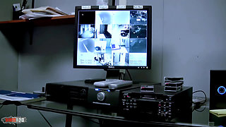 Summer Bailey a Blowjob for the Job