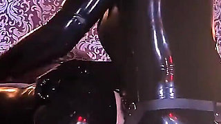 Cuckolding the Dolly with the Gimp