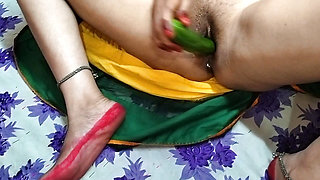 Bangladeshi woman masturbates herself in husband's toilet