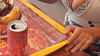 Sexo Em Essa Garota Em Troca De Chease Burguer