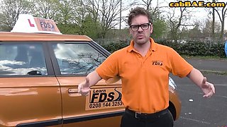 Cumthirsty hot bae cockriding guy in car