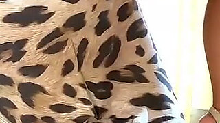 Sexydea Flashing Pussy at Live Webcam