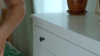 Masturbation of Elegant Chubby Wife First Thing in the Morning
