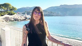 Lady expects but does not wait... - Jacquie et Michel TV