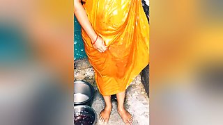 Sexy Bhabhi Bathroom Sex Couple Fucking Bhabhi Ko Aaj To Chut Me Dal Diya Enjoy Hindi Audio