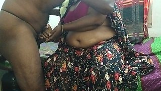 Tamil House Wife Beautiful Aunty Very Hot Big Boobs Aunty Very Hot Fucking in Bed