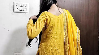 Desi aunty ko chodte uncle ji ne dekh liya