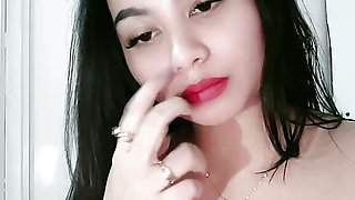 My Aunt-in-law Beautiful Looks Cleavage