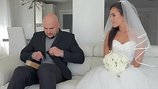 Big ass bride to be fucked with the best man