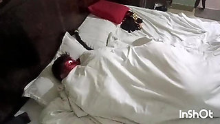 Meri wife ka birthday manaya hotal me