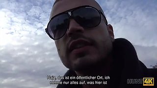 Hunt4k. rothaarige für geld vor ihrem freund gefickt