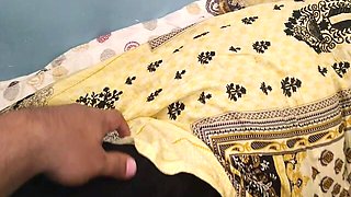 Punjabi Ayesha Aunty Fucked by Maid!