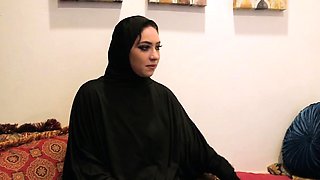 Arabic amateur slut rides massive dick