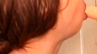 Very Hot Gagging Deepthroat Blowjob Dildos in Shower