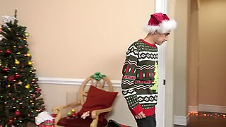 Hot MILF and teen hot lesbian sex