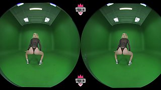 Verokay Passthrough Show - Vr Queens - Sexlikereal