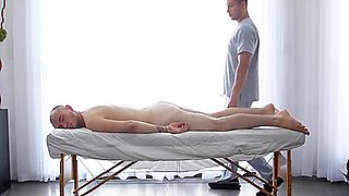 Bryson Belair And Seth Santoro In Seduce Yourself With A Service