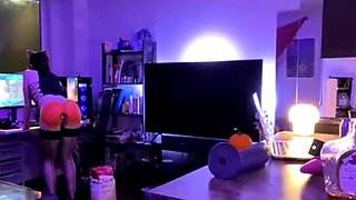 Cute amateur webcam teen girl toying pussy on webcam