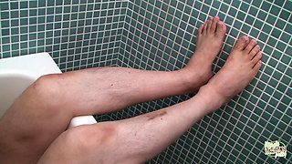 This Experienced Guy Almost Drowned in Her Soaking Wet After Her Hard