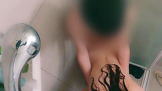 Seducing BF When Taking Shower, Ends up Squirting a Lot!