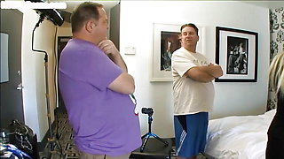 Sexy BBW Gonzo amateur lady 3way fucked in hotel room