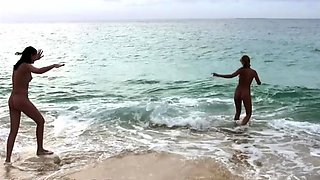 Hot amateur blonde teens fingers her ass on free chat