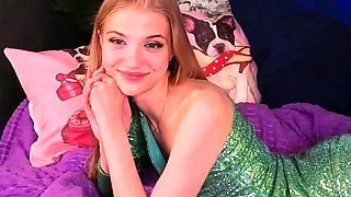 Skinny pierced amateur redhead rough fucking huge toys