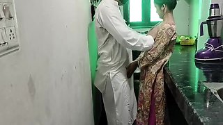 Mulla Ne Apni Muslim Larki Ko Hi Pel Diya
