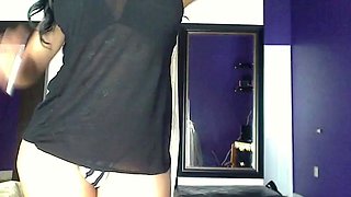Big-Ass Amateur's Webcam Striptease