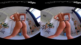 I Fantasize Of Dazy - High Class Stripper Striptease