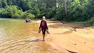 Blonde Spanish Wife Gives Outdoor Handjob & Cumshot on Beach