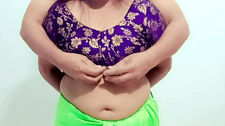 Desi Big Boobs Step Sister Kissing Licking Riding Creampie with Her Step Brother