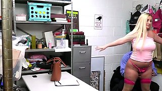 Fingering and drilling juicy pawg milf