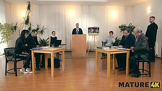 MATURE4K. Old Elle with massive tits fucked her gardener in doggy and ended up in court