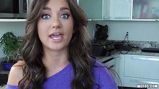 Tempting teen Gia Paige crazy xxx clip