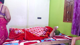 Big boobs desi kamwali bai seduce by her house owner