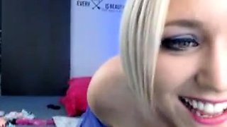 Hot amateur blonde pregnant toying her pussy solo