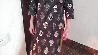 Abbu jaan ke samne step sister ko nanga kar ke pel diya