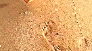 Amateur Foot Fetish Girlfriend Sucks and gives a Footjob