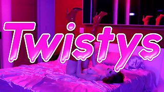 Twistys - Alexis Tae, Ameena Green - catering to her vulva